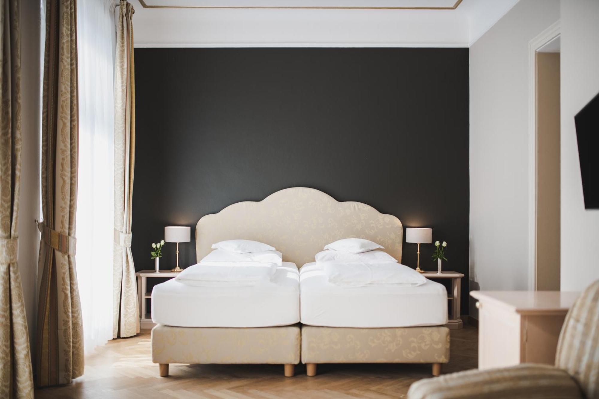 Hotel Adria Merano Esterno foto