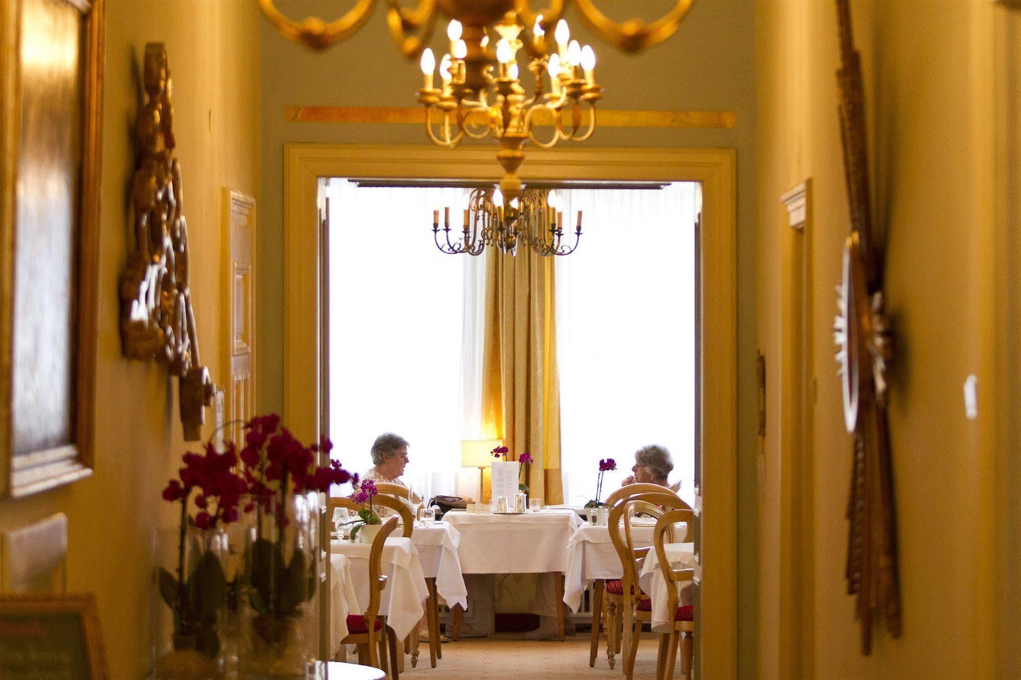 Hotel Adria Merano Esterno foto