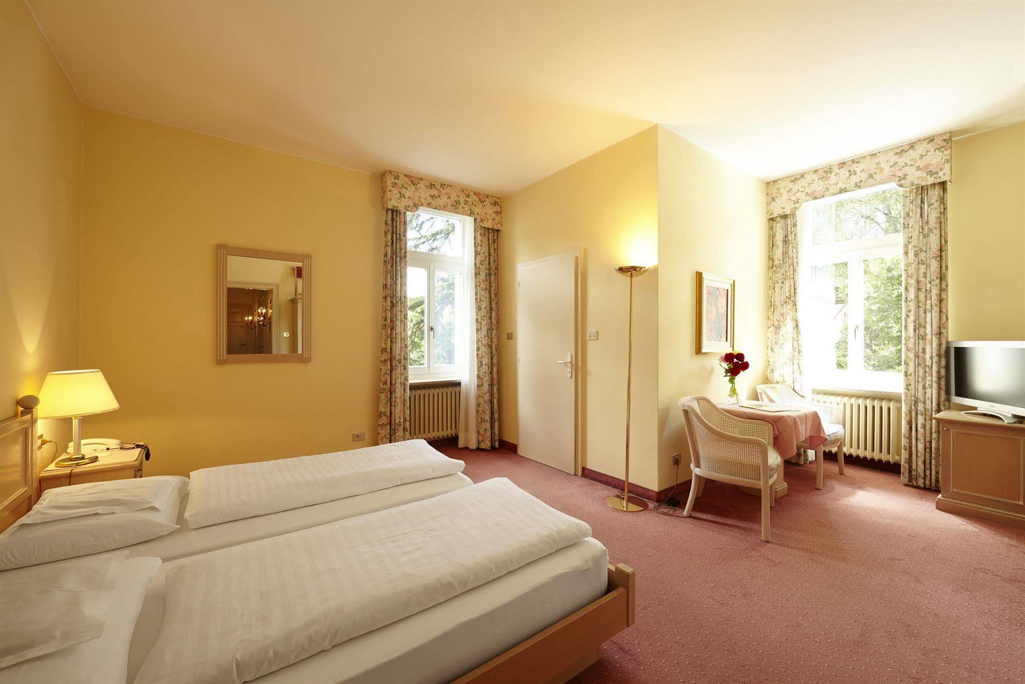 Hotel Adria Merano Esterno foto