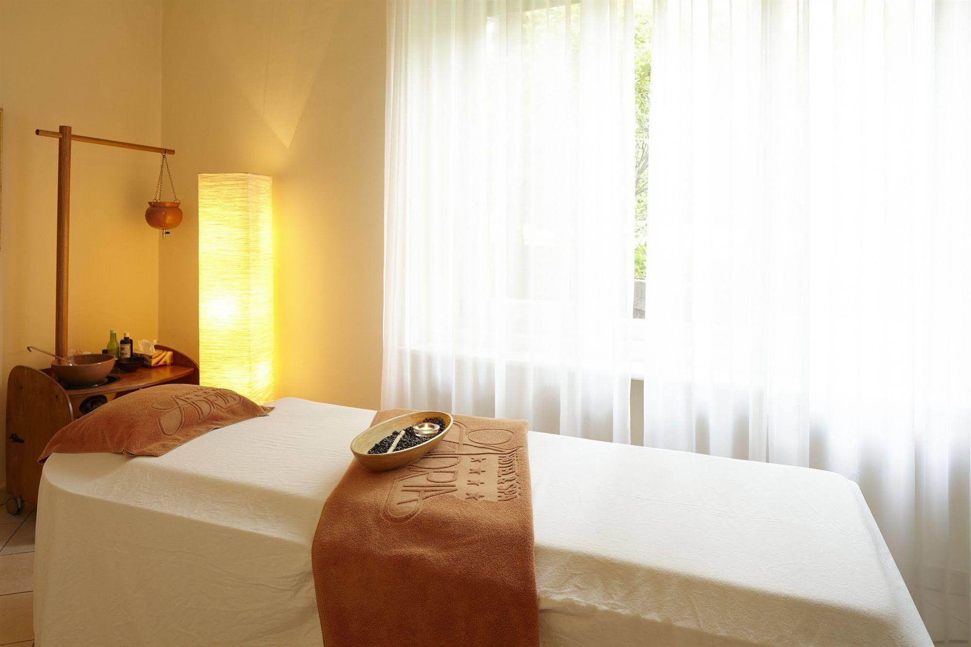 Hotel Adria Merano Esterno foto