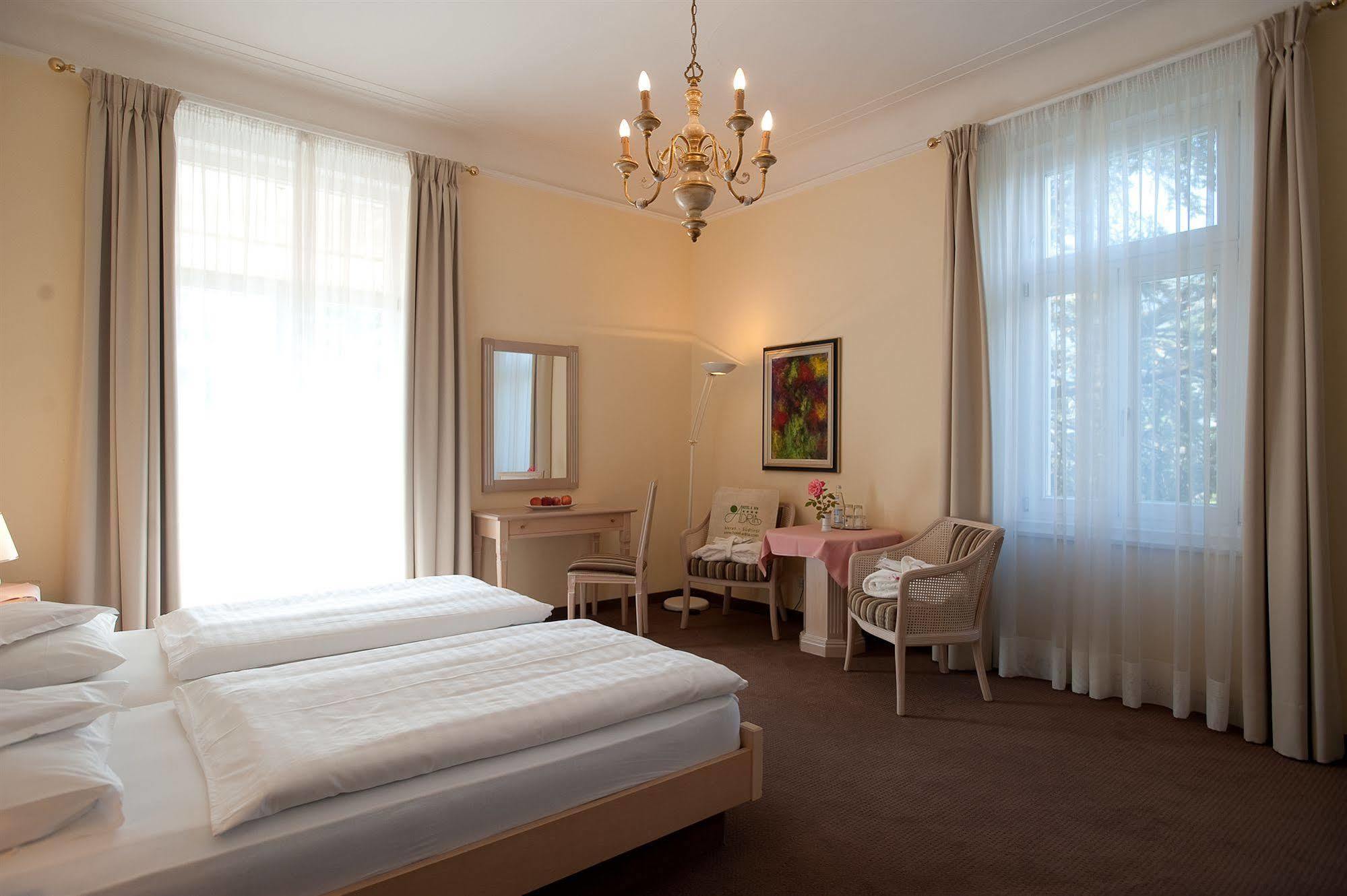 Hotel Adria Merano Esterno foto